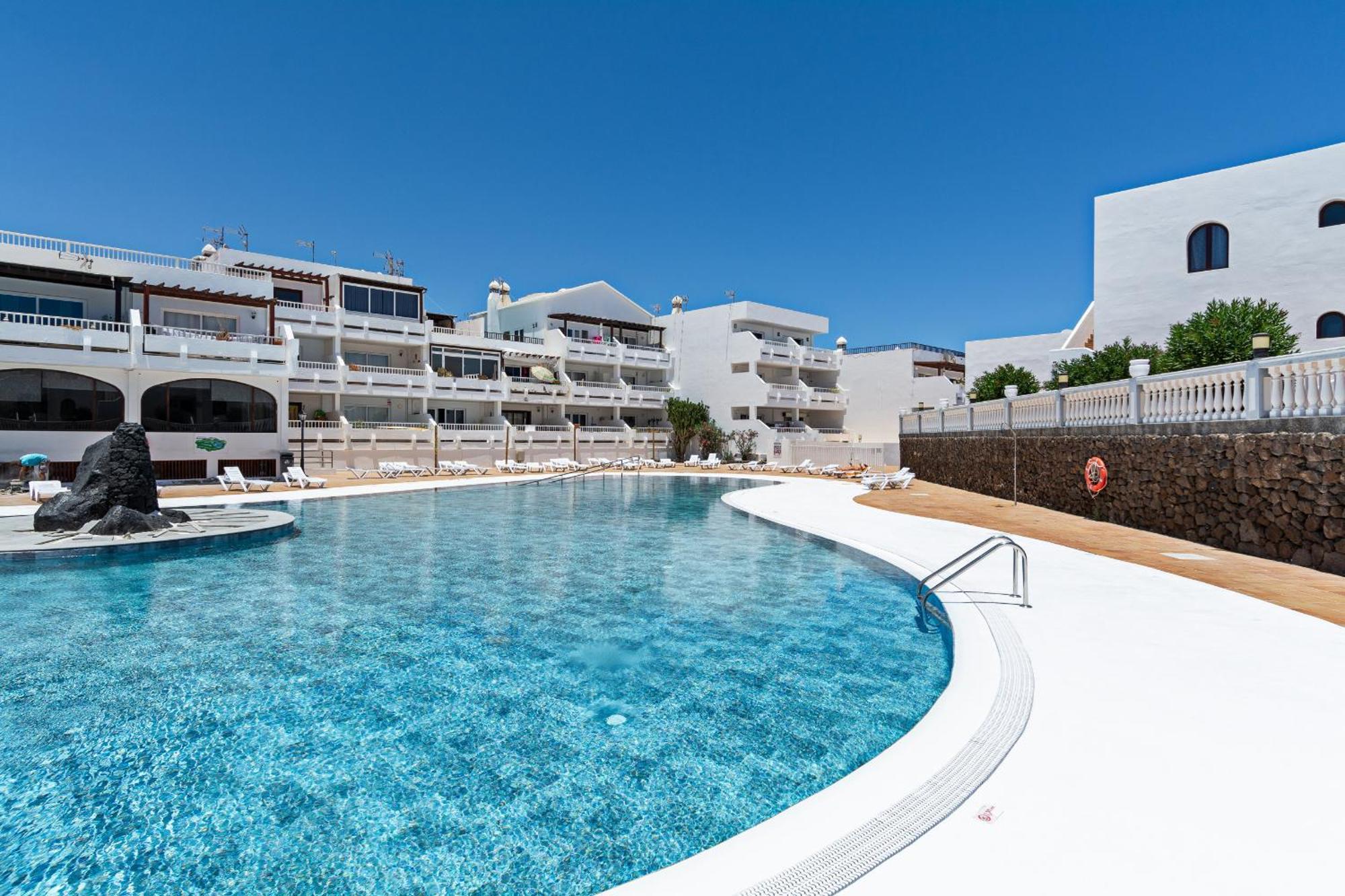 Apartment Casa Ayram With Private Terrace & Pool Next To