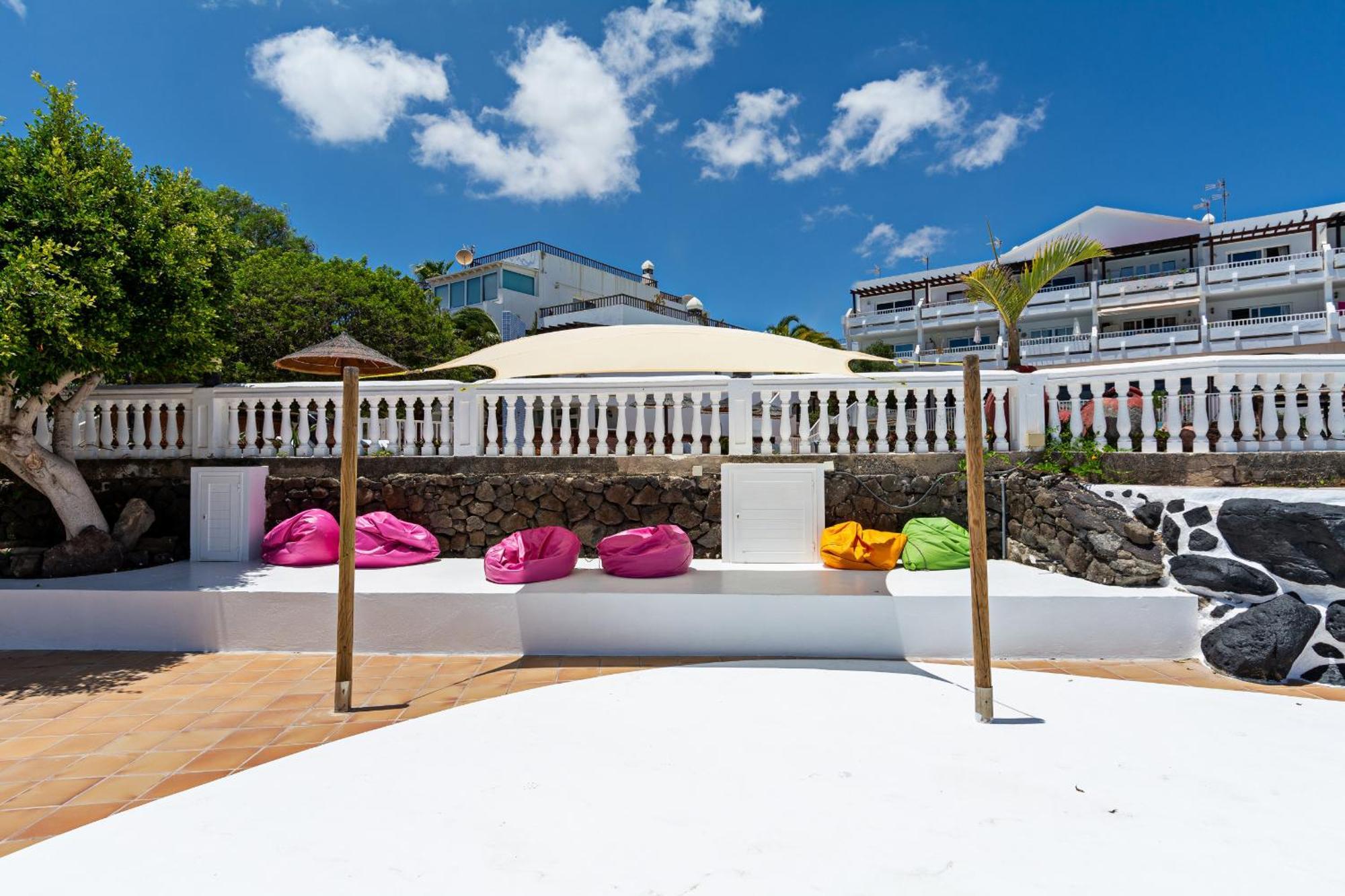 Apartment Casa Ayram With Private Terrace & Pool Next To Costa Teguise