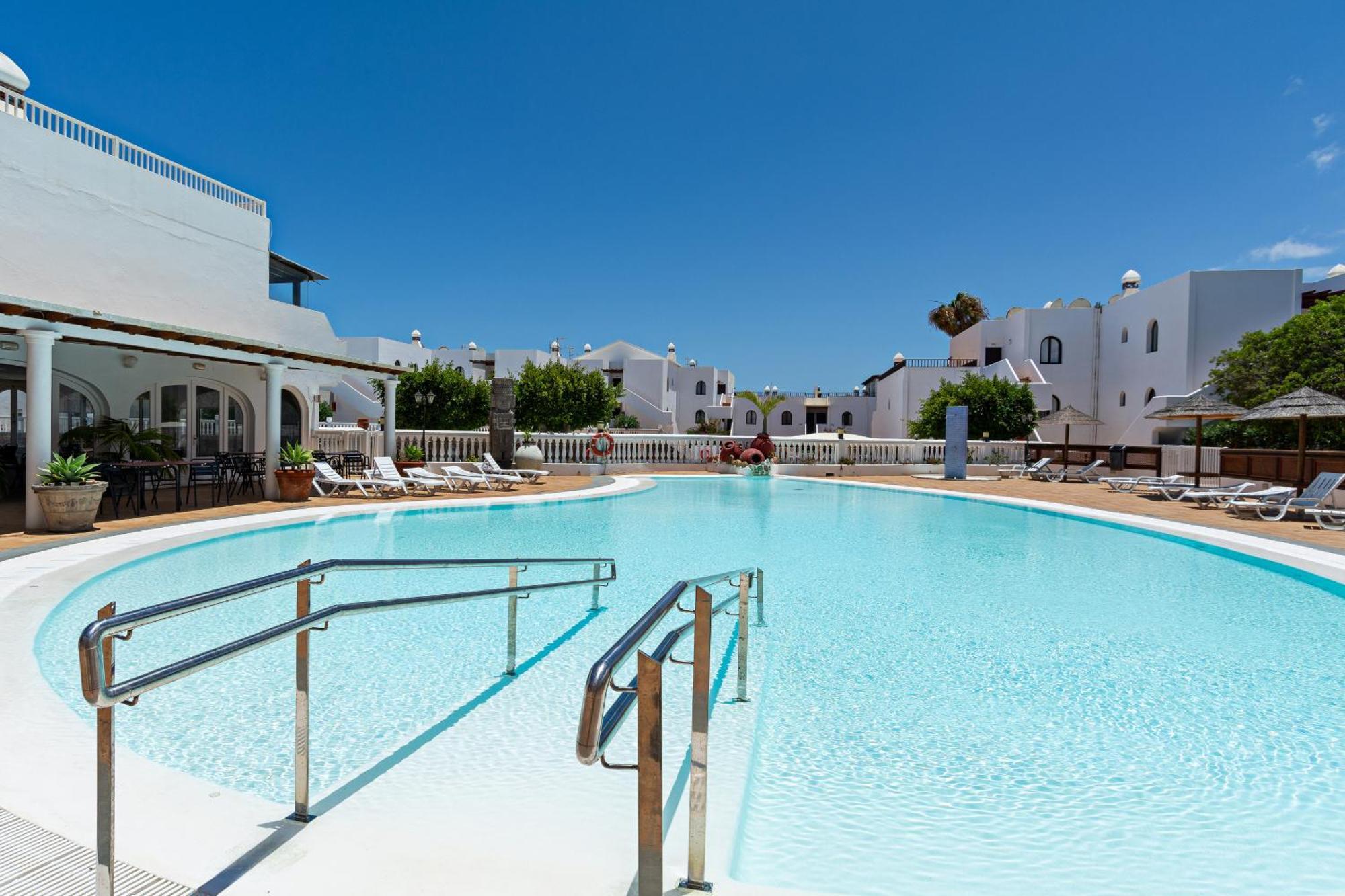 Appartement Casa Ayram With Private Terrace & Pool Next To *